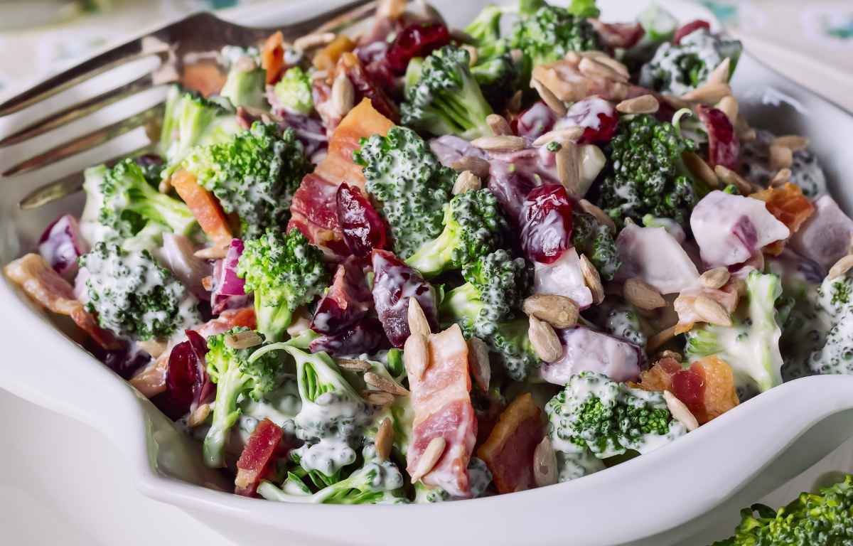 Skinny broccoli salad