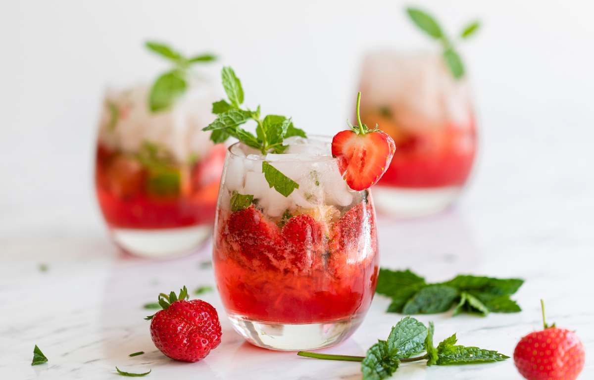  Strawberry Summer Drinks