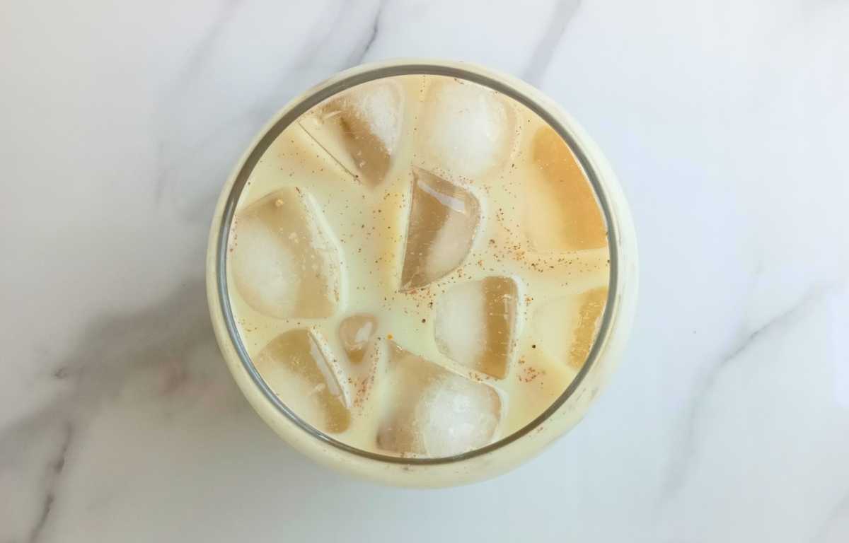 iced turmeric latte