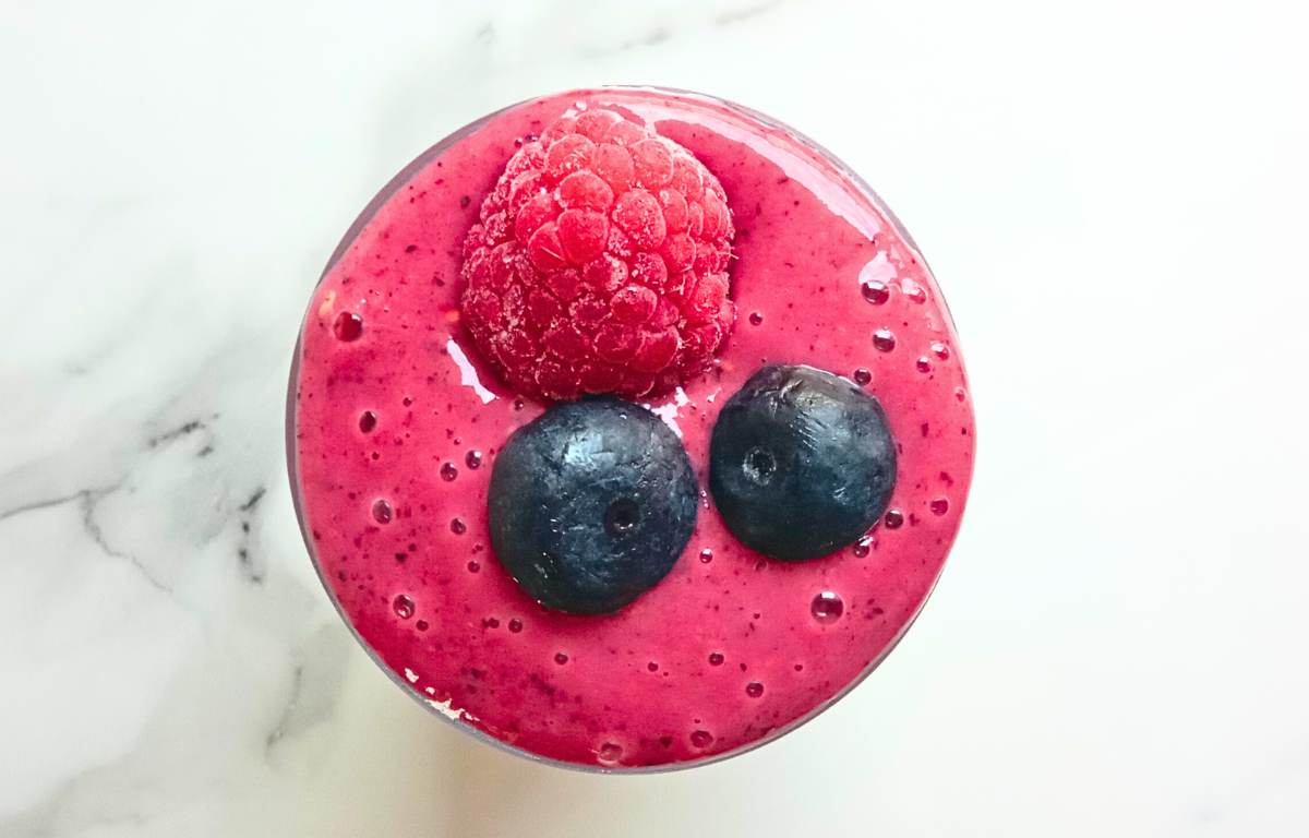 delicious blueberry raspberry smoothie