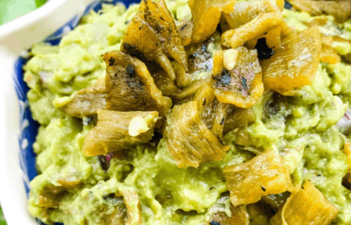 Hatch Green Chile Guacamole