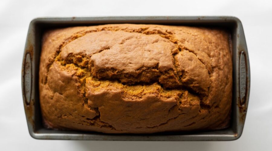Low Calorie Pumpkin Banana Bread