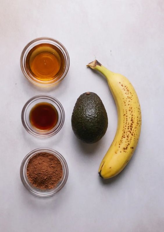 Low Calorie Avocado Banana Mousse Ingredients