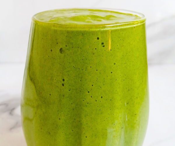 Mango Spinach Turmeric Smoothie