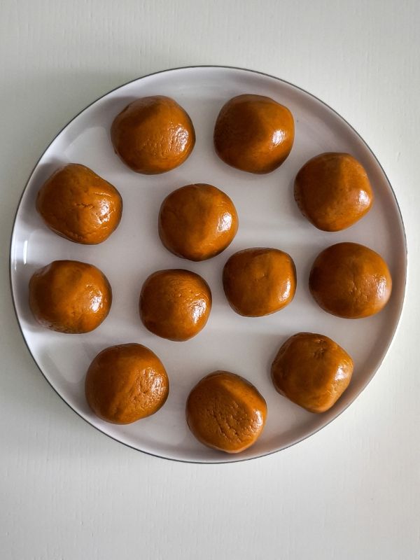 Healthy No Bake Pumpkin Balls